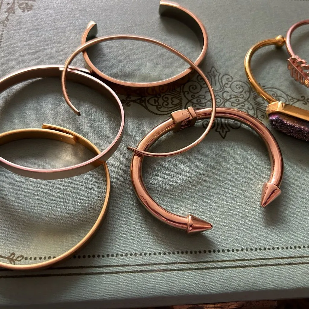 HUGE LOT OF KINSLEY ARMELLE AND MADEWELL BRACELETS Gold - Image 2