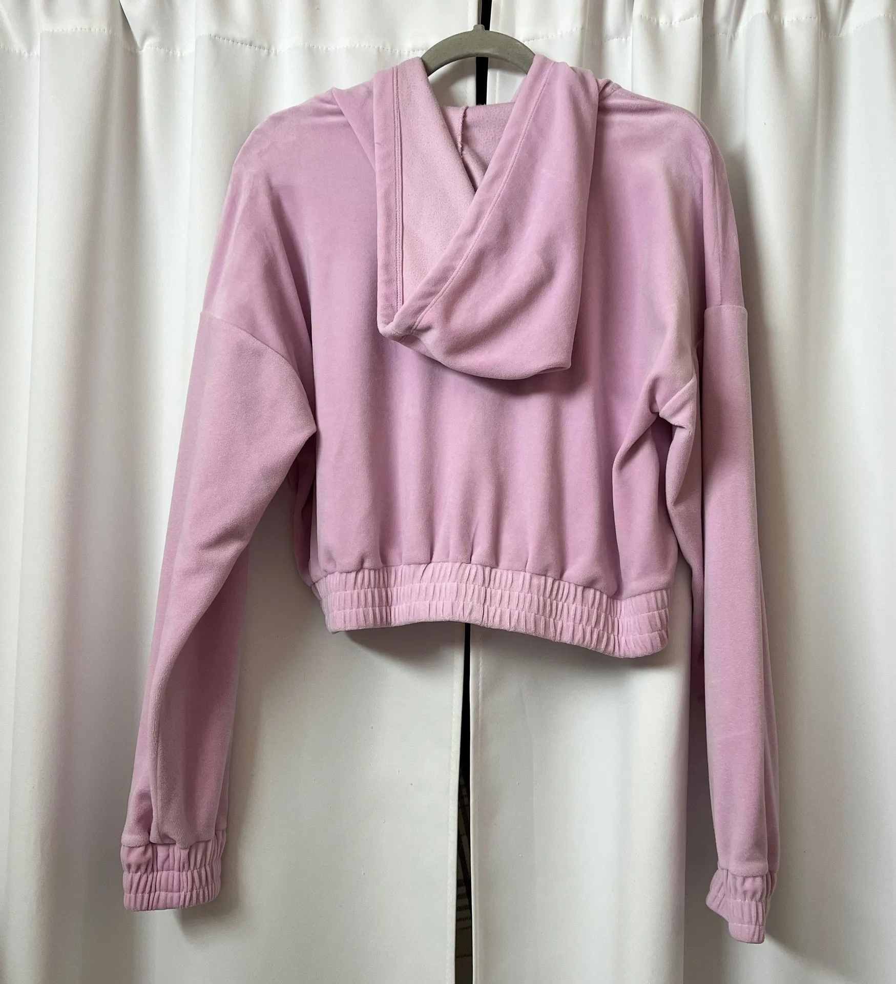 F21 Kawaii Pastel Lilac Purple Semi Crop Velour Y2K Hoodie Sweatshirt Size Large - Image 4