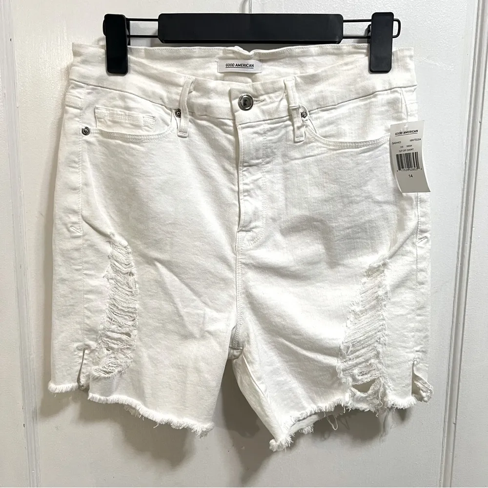 NWT GOOD AMERICAN Cut Off Shorts Gash403 White - Image 4