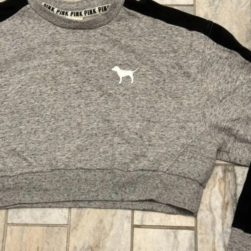 PINK Victoria's Secret women's small gray/black cropped sweatshirt - Image 3