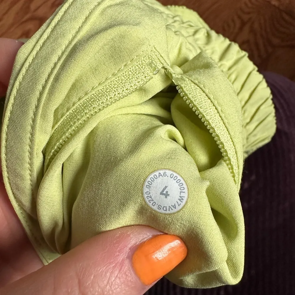 Lululemon tracker shorts - Image 8