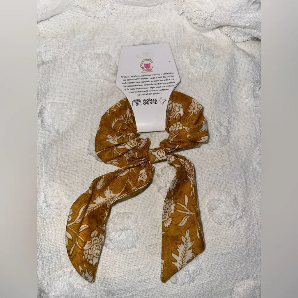 NWT Caviar Cartwheels Hair Bow Scrunchie Gold - Image 2