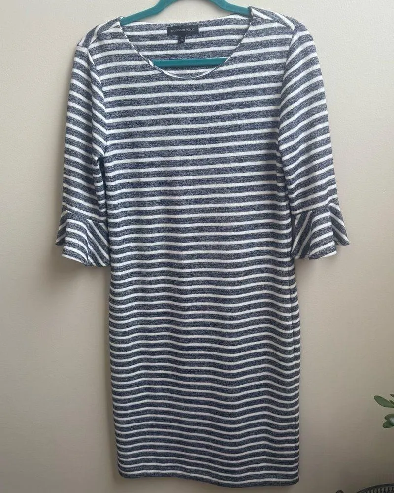 Banana Republic Knit Sheath Dress striped Size 8 - Image 2