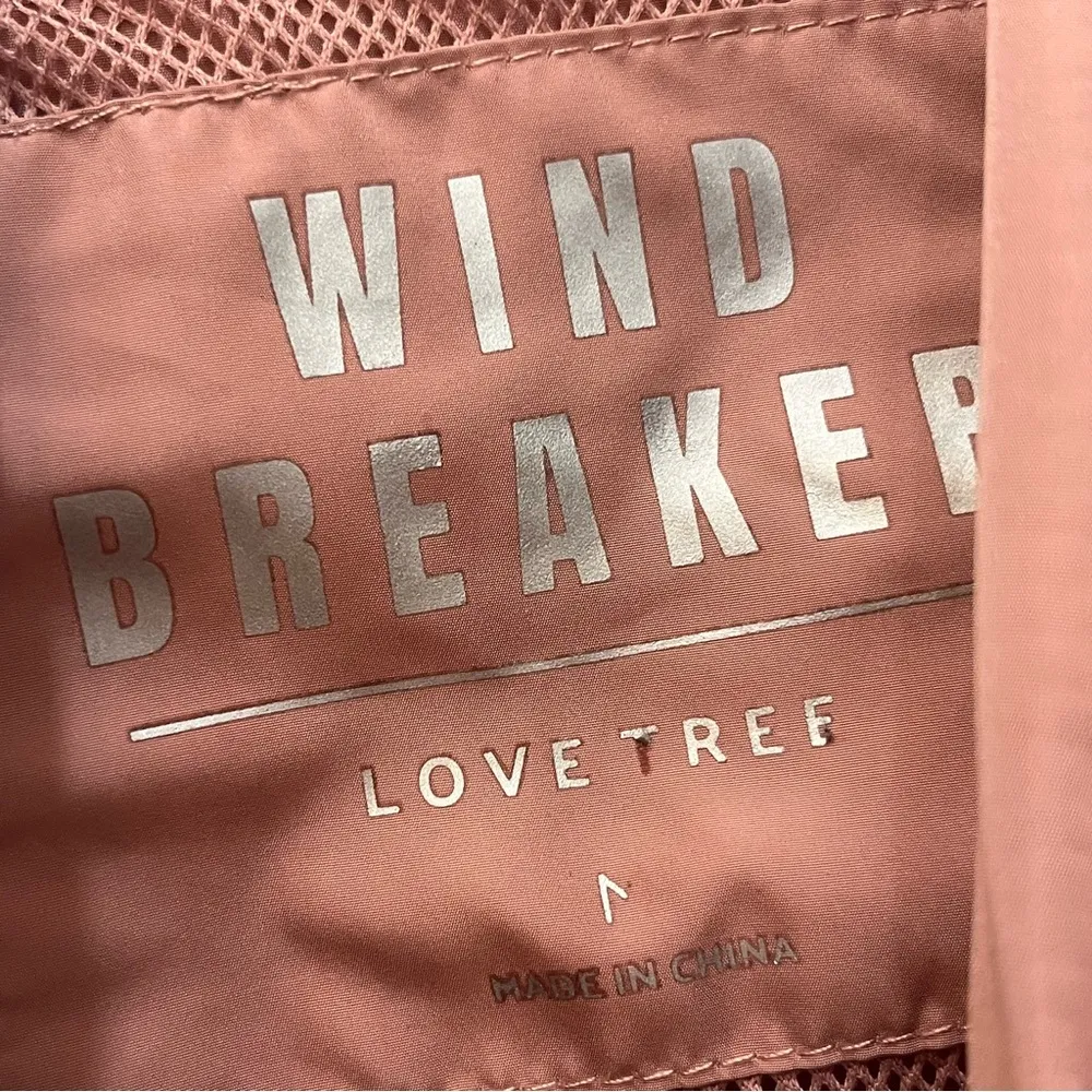 Love Tree Women's Pink Full Zip Collared Cropped Wind Breaker Jacket Sz medium - Image 2