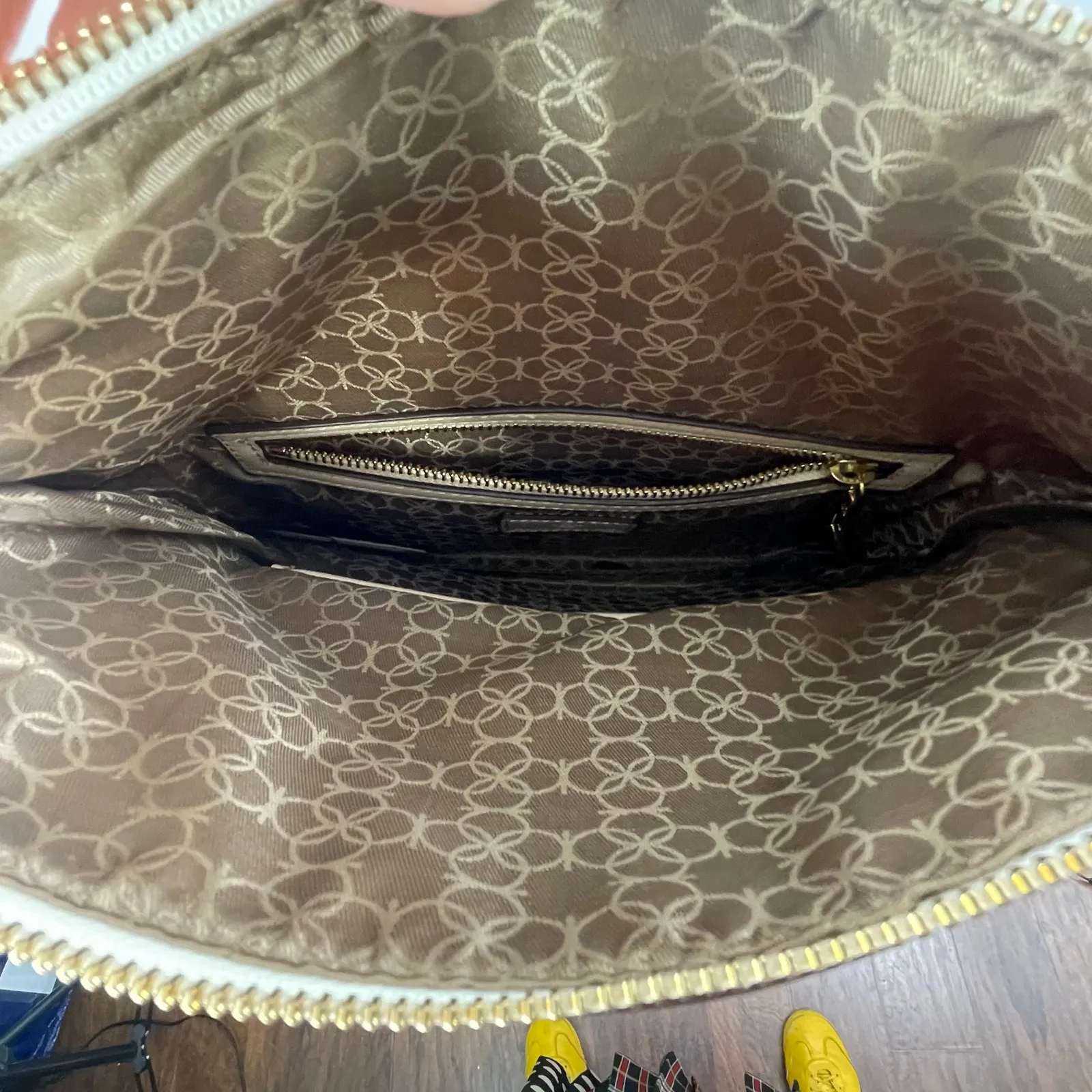 Ann Taylor Women's White Beige Chain Crossbody Wallet Clutch Purse Mini Bag OS - Image 7