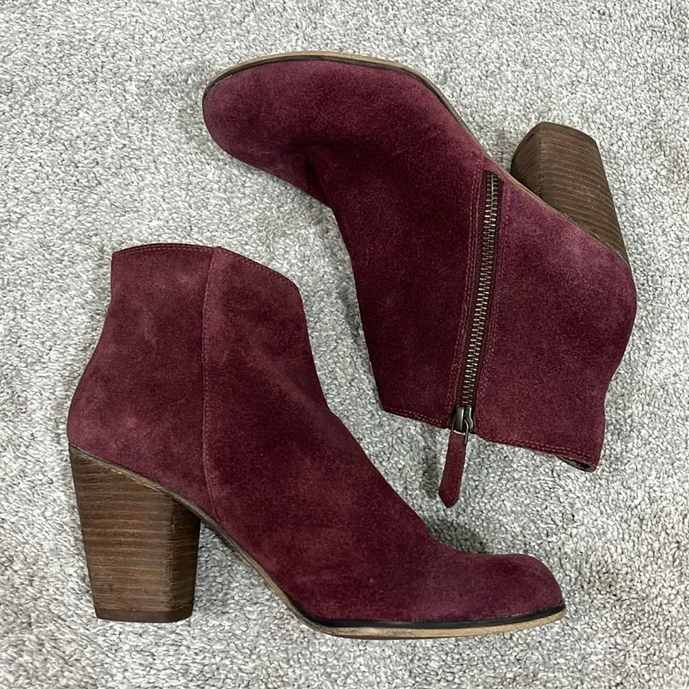 BP. Size 7 Wine Burgundy Suede Trolley Zip Up Block Heel Ankle Bootie - Image 5