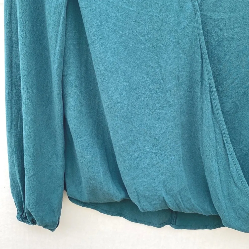 Miami Womens medium teal cross front long sleeve bubble hem embroidered top - Image 5