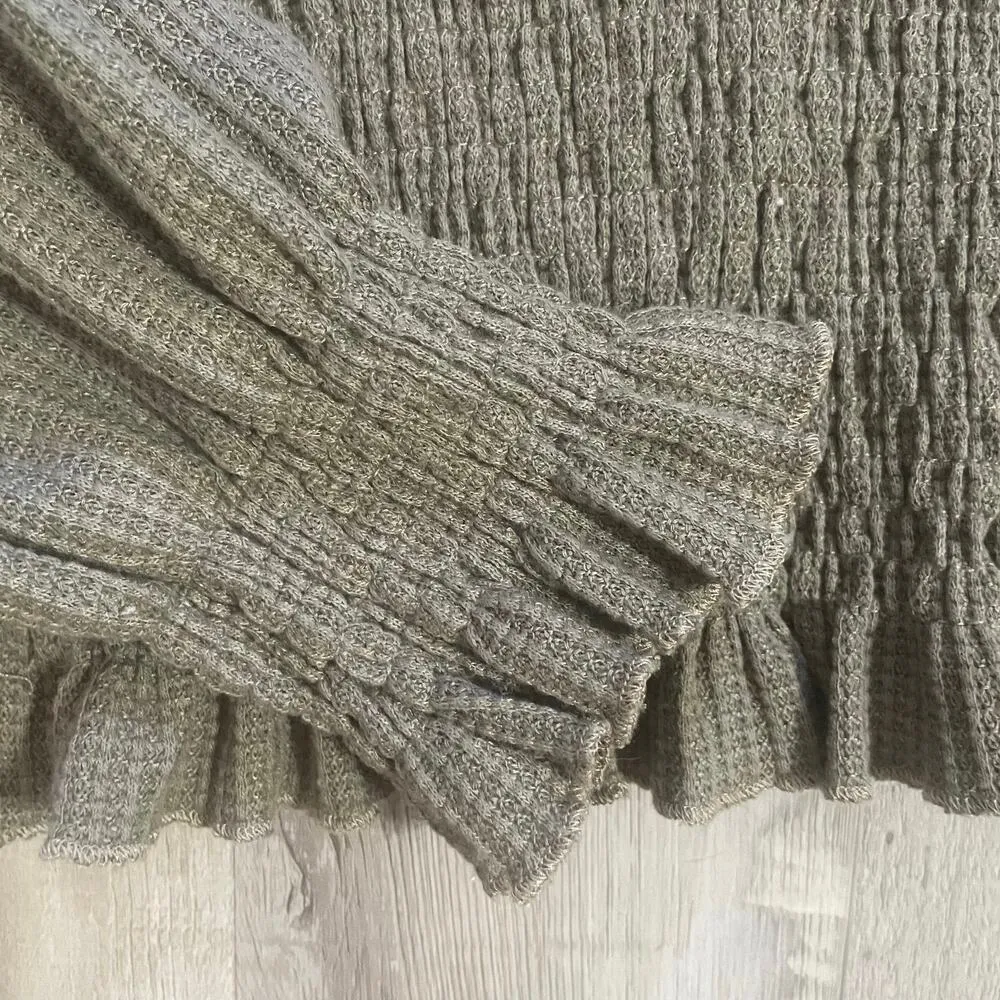 Altar'd State women's long sleeve puff sleeve crop top size Large - Image 9