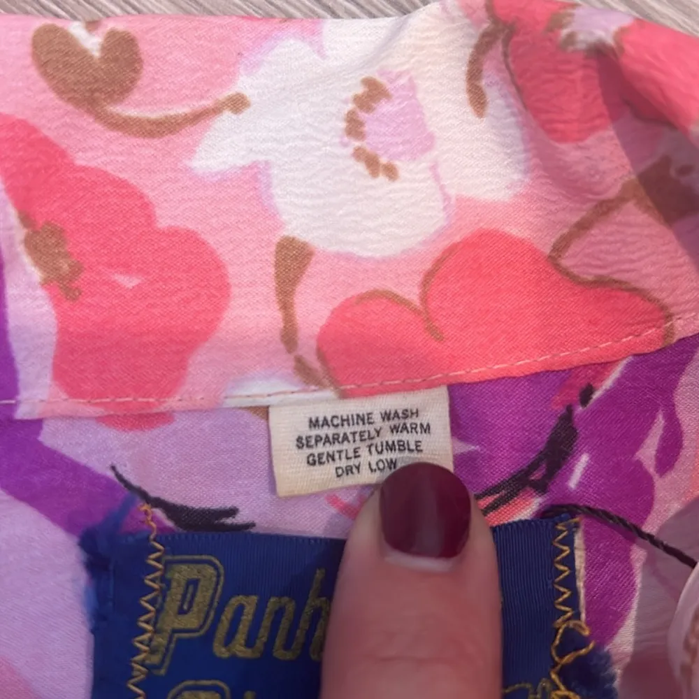 Vintage 1960's / 1970's  Slim Pink Floral Button Up Shirt Size XS - Image 4