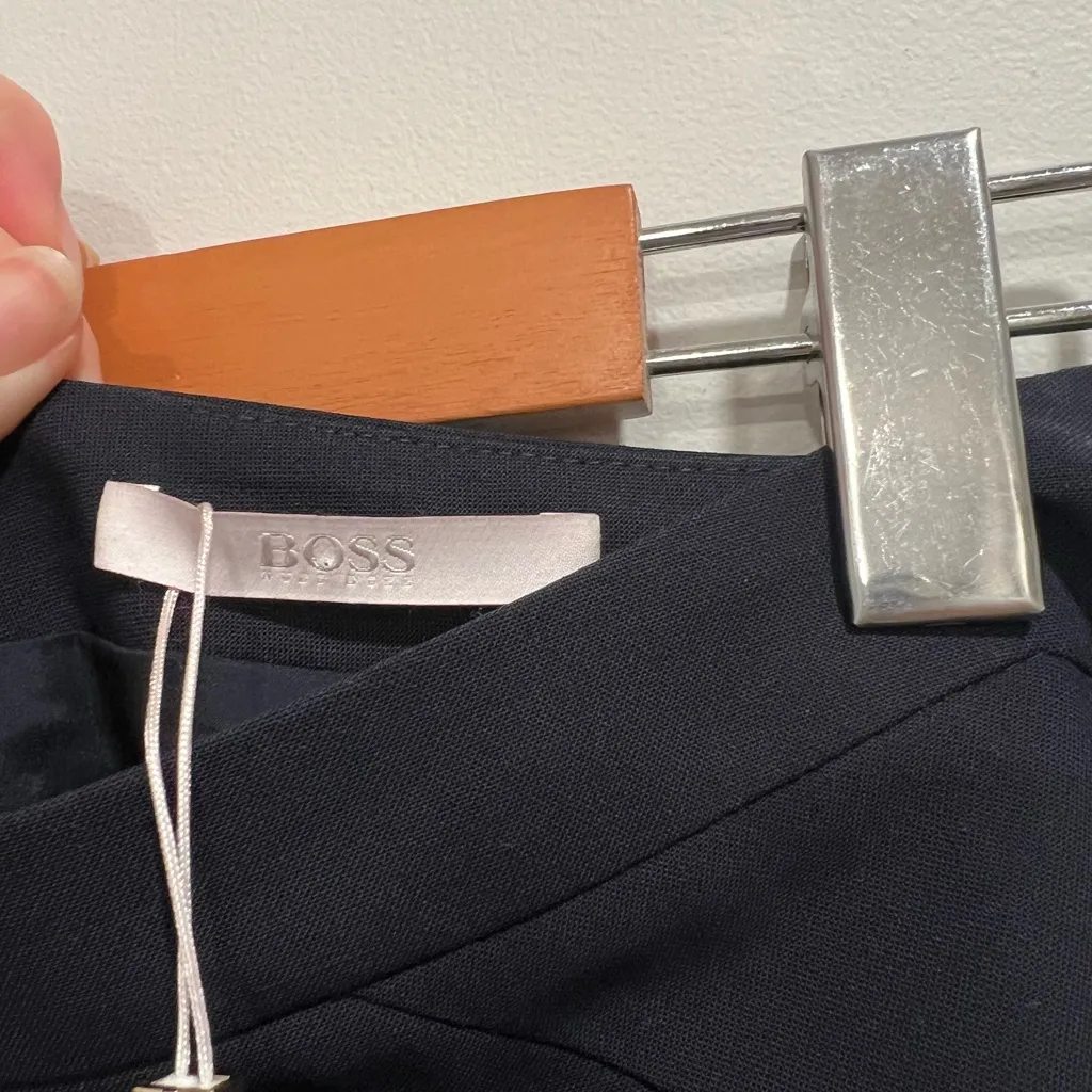 Hugo Boss Classic Navy Pencil Skirt - Image 3