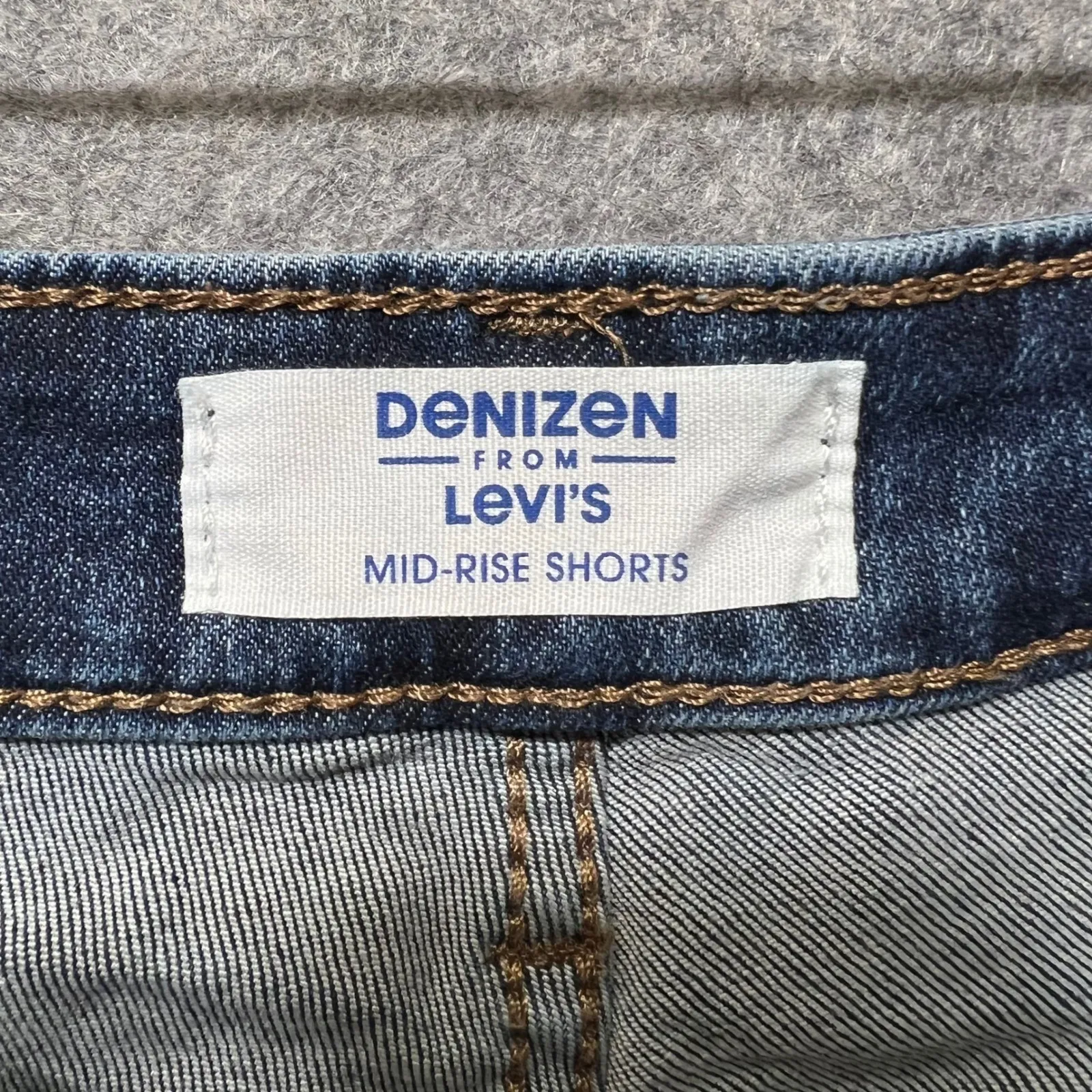 Denizen Levi's Mid-Rise Denim Shorts Women's Size 4‎ 27 Dark Wash Cuffed Casual - Image 7