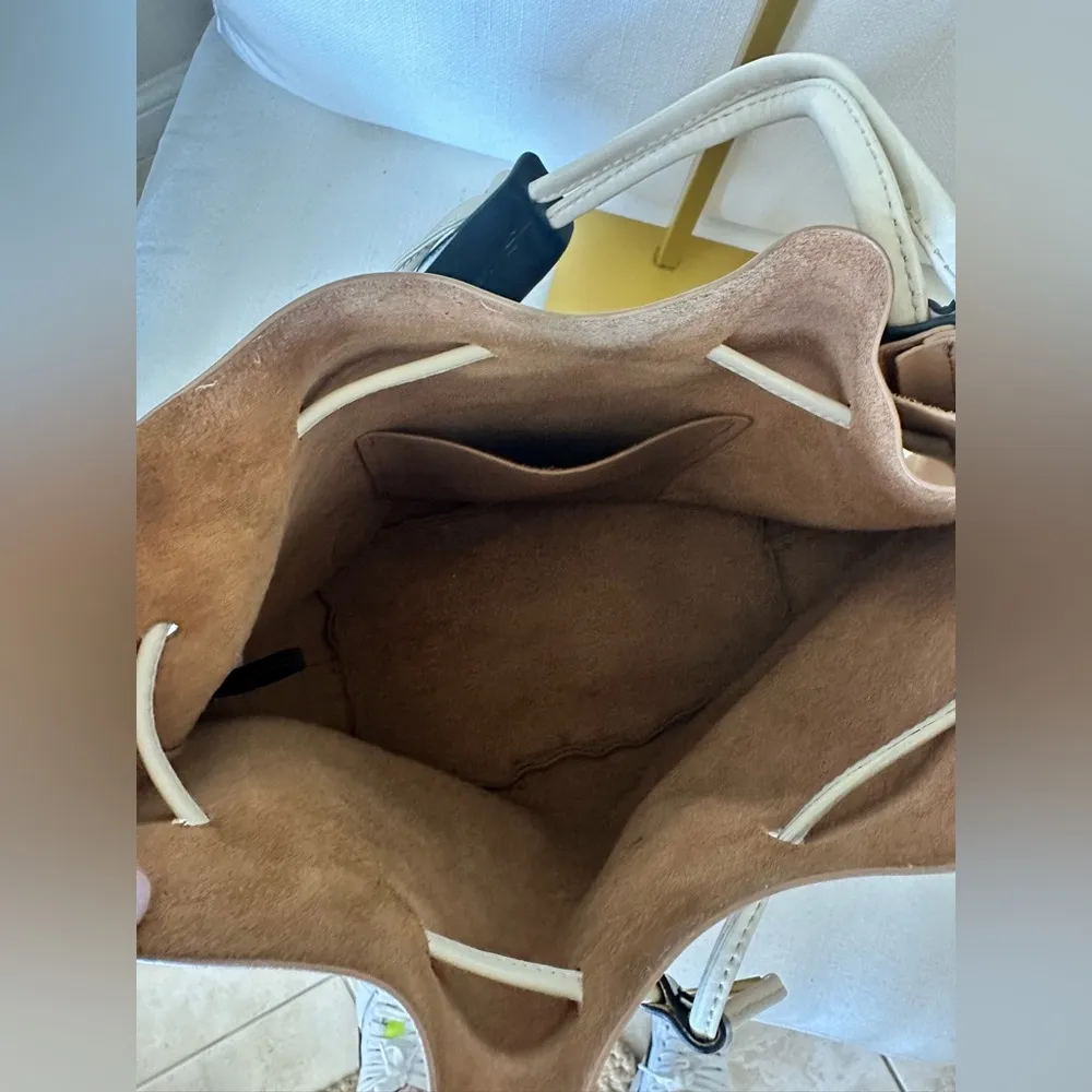 Vince Camuto  Lorin Drawstring Leather Bucket Bag - Image 7