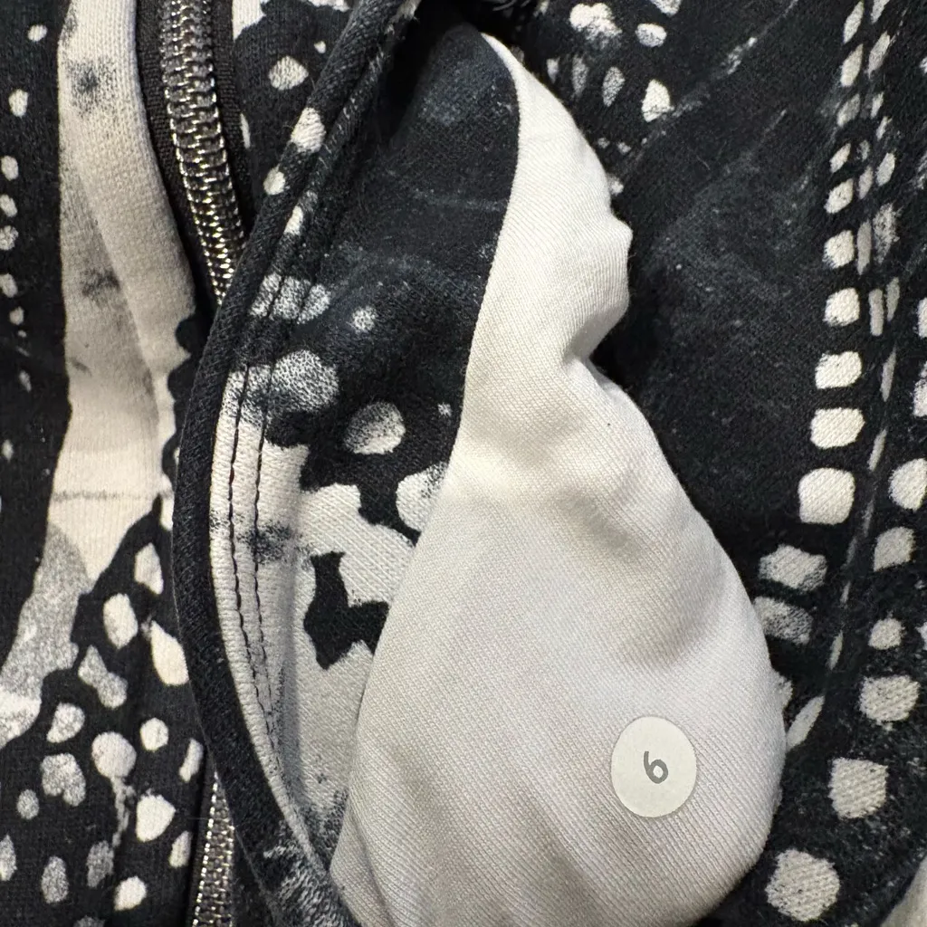 Lululemon Scuba Hoodie III in Static Mist White Black, Sz 6 - Image 13