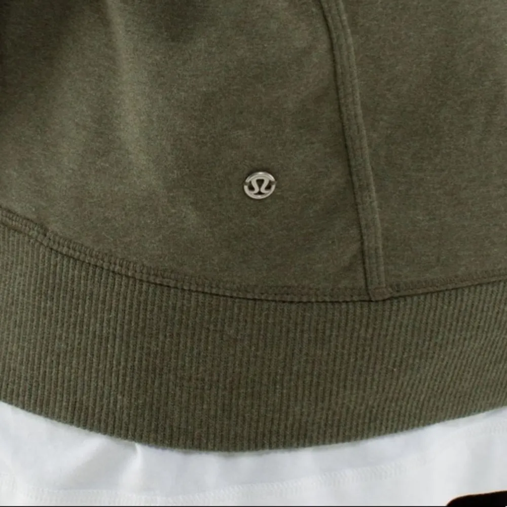 Lululemon Mula Bundle Wrap
Heathered Fatigue Green / Heathered Dark Grey - Image 7