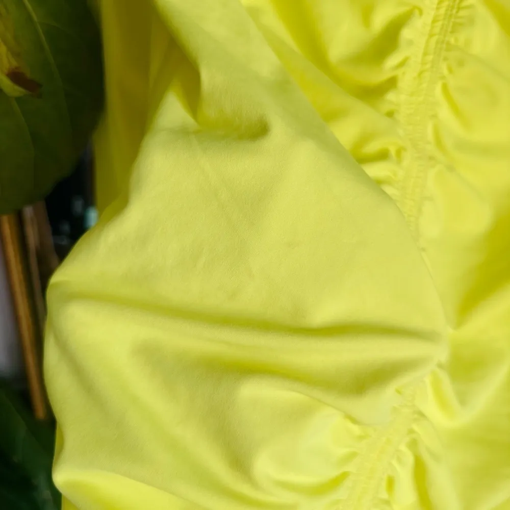Free people movement neon yellow zip up jacket large - Image 2