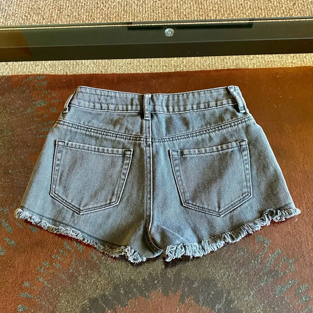 Bullhead High Rise Shorts Size undefined - Image 2