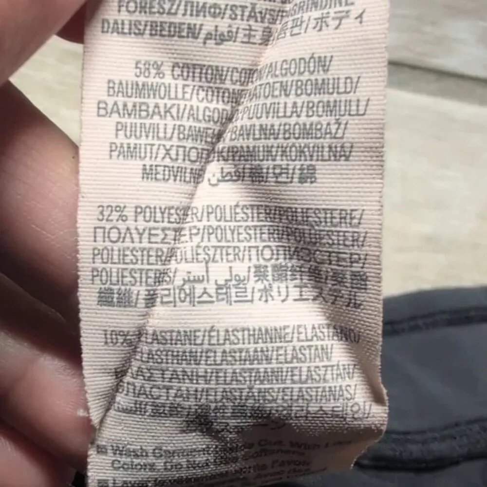 Under Armour Heat Gear Black Capri Leggings | Under Armour Heat Gear Capri Pants - Image 4