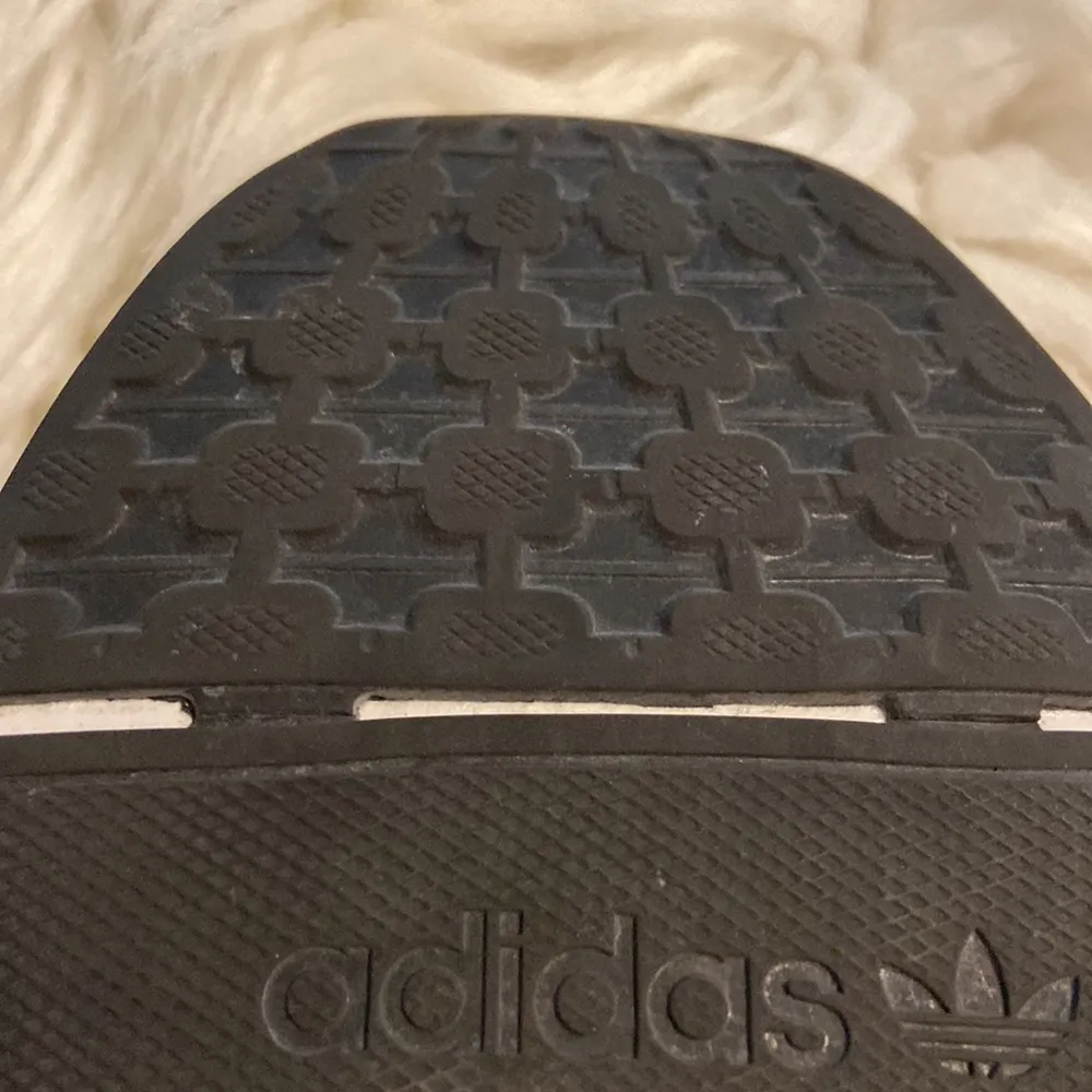 ADIDAS SHOES size 9.5 excellent condition color lilac and white see all photos - Image 6