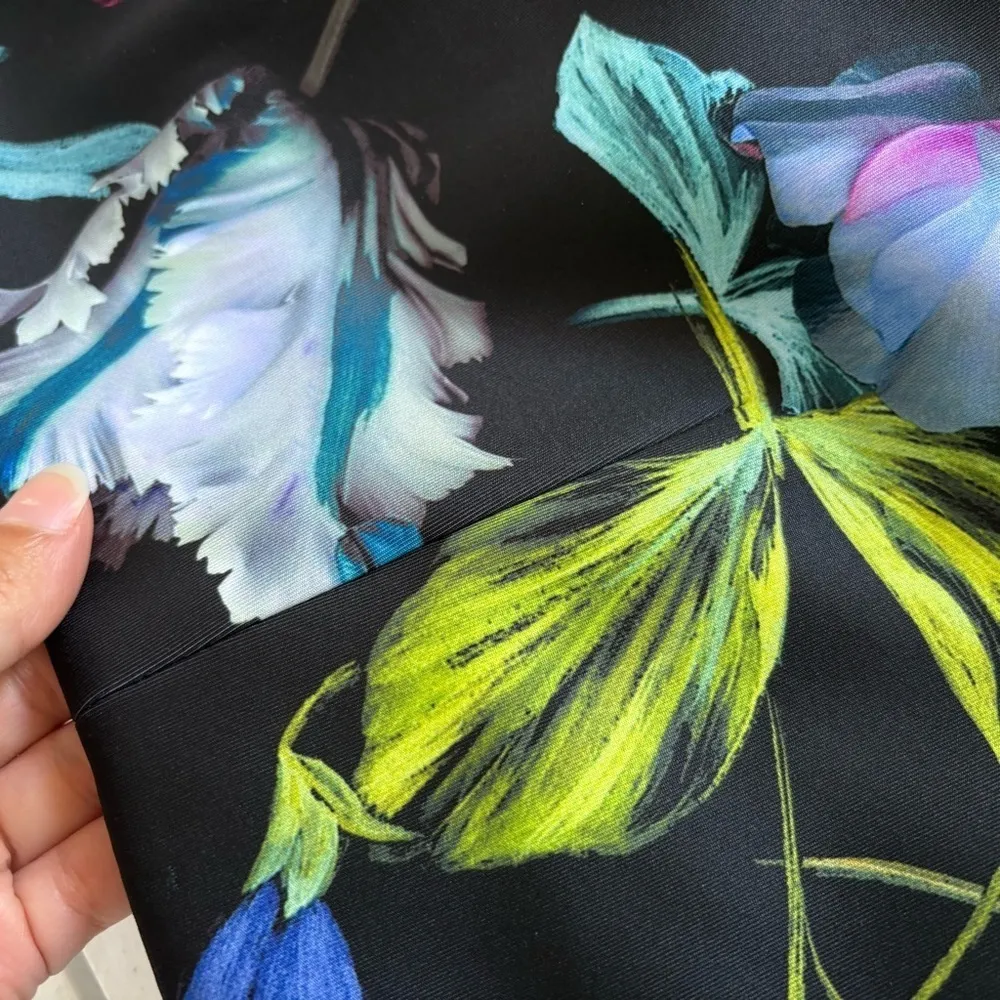 NWOT Ted Baker London dabah pencil skirt black floral size 1 - Image 5