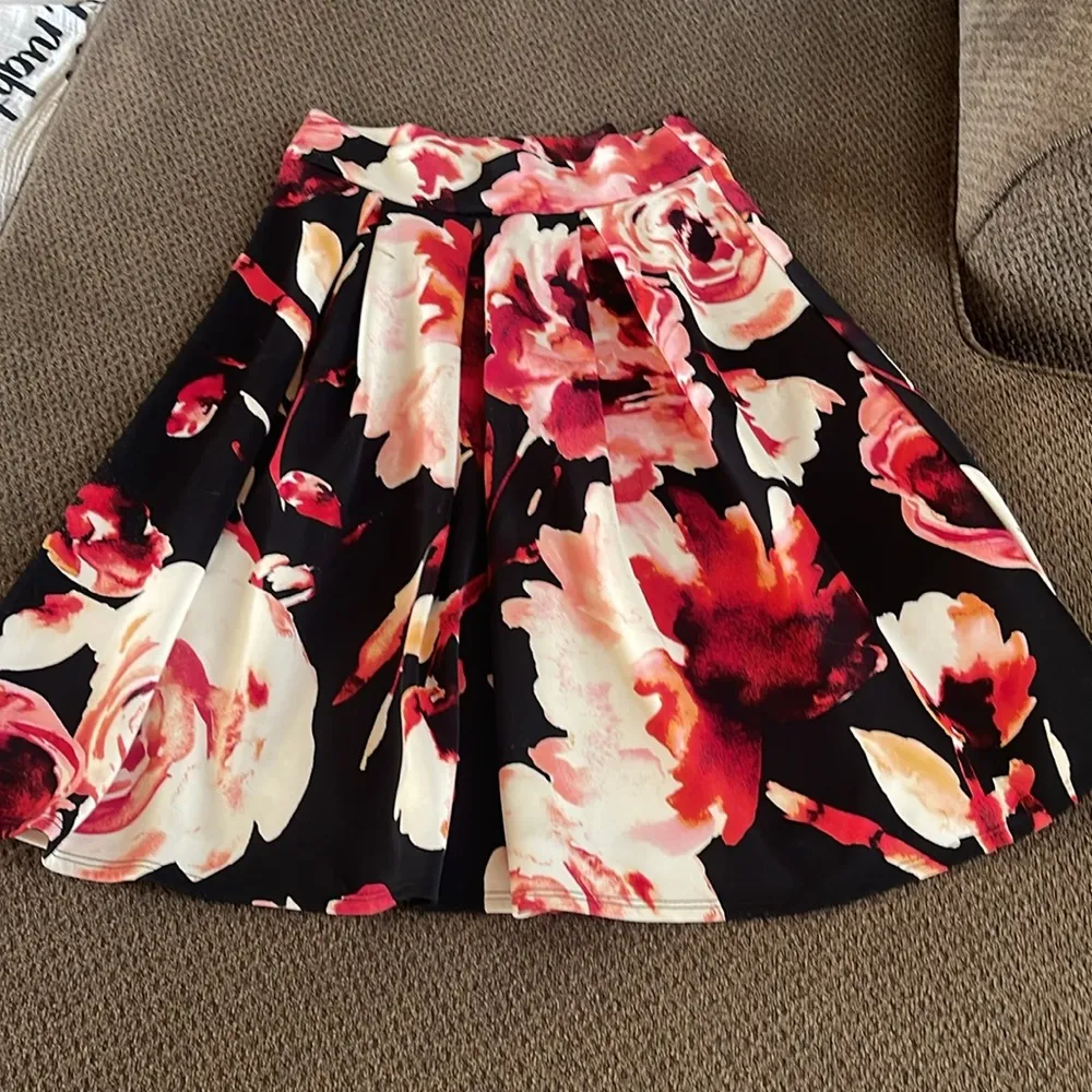 Poetry Floral midi skirt size M - Image 2