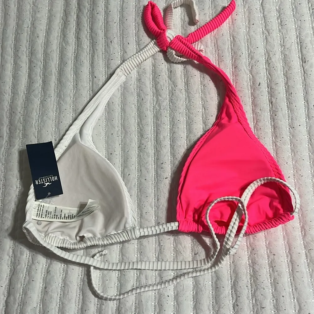 Hollister Pink and White Bikini Top - Image 3
