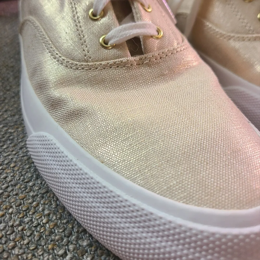 Metallic  Anchor Gold Shoes Size 10 - Image 3