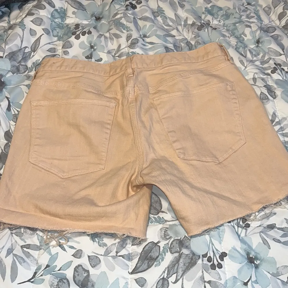 Madewell Stretchy Peach Denim Shorts Size 27 - Image 5
