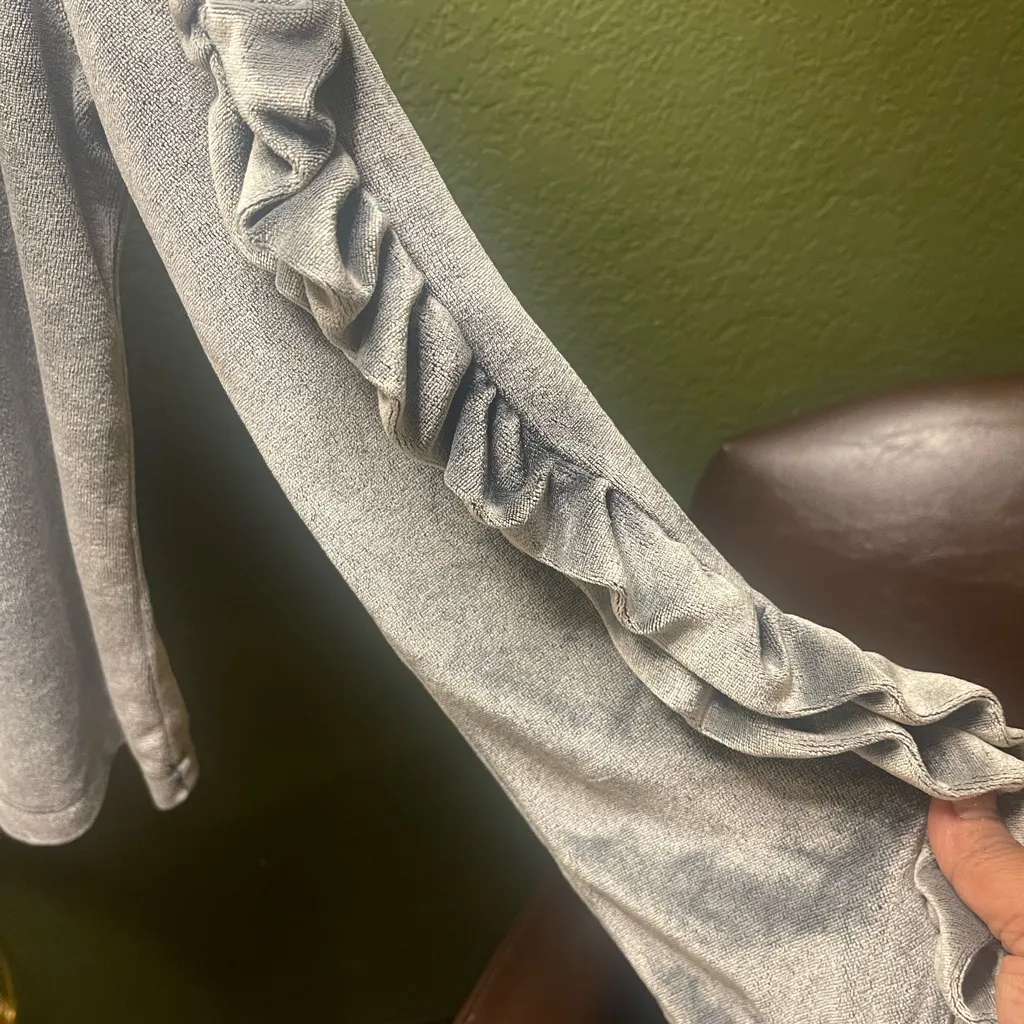 Cupio Heather Gray Knit Top - Image 3