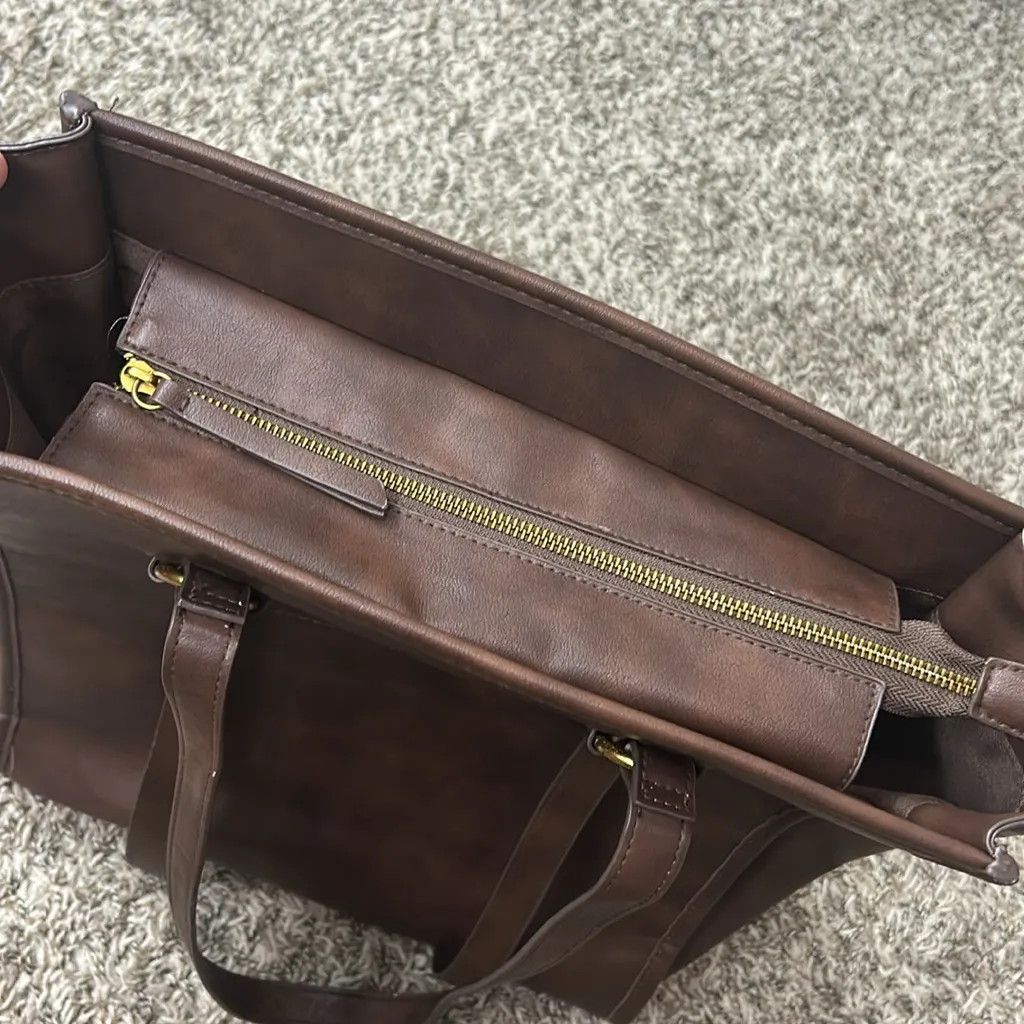 Universal Thread Large Zip Top Closure Tote Handbag Faux Leather Brown - Image 6