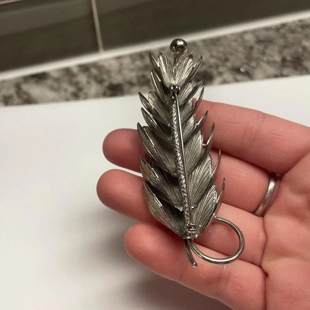 Pretty Metal Brooch Pin Silver Tone Leaf Branch / Leaves - Image 5