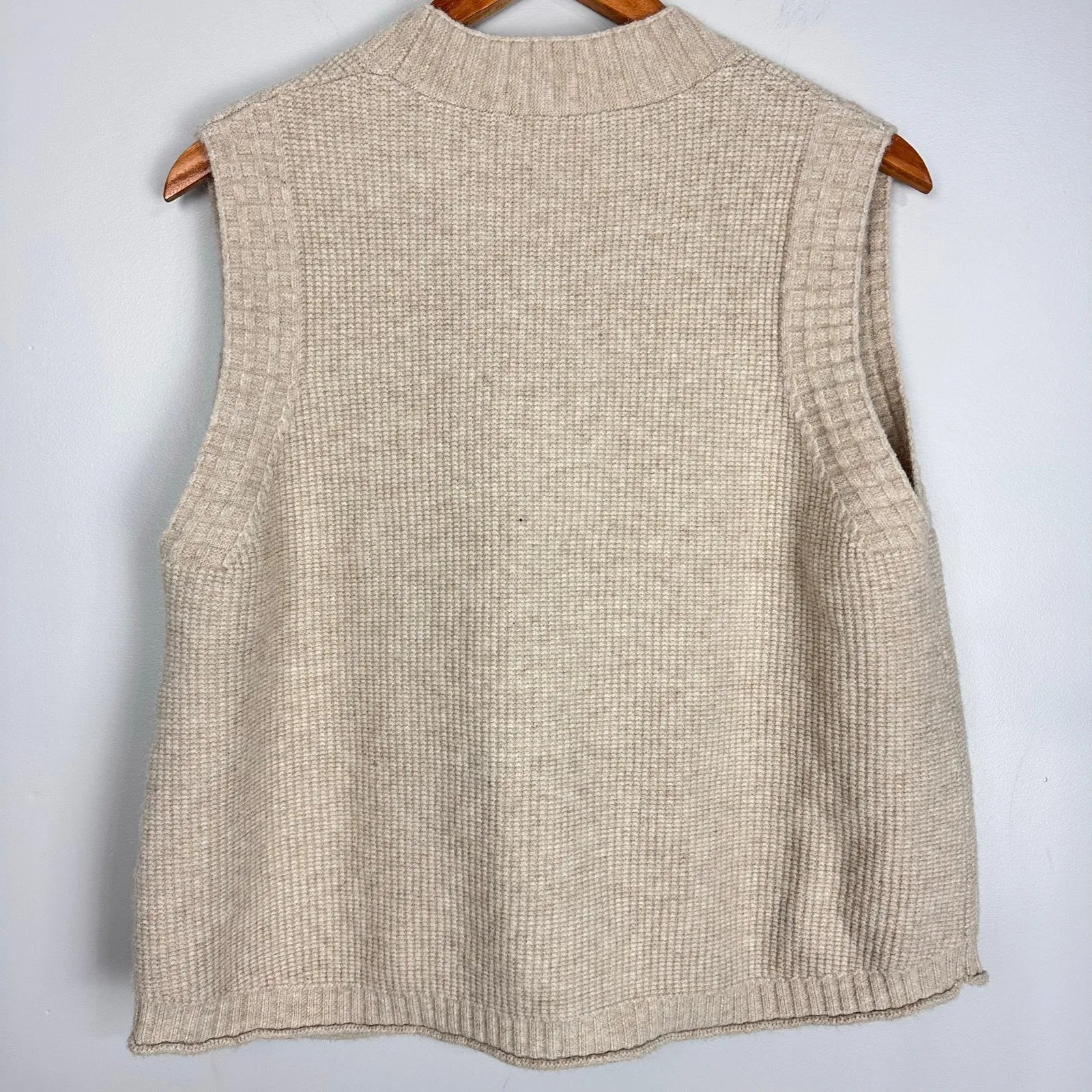 Grannycore Sweater Vest Oatmeal multicolor Knit Front Pockets Free Size Teacher Size L - Image 4