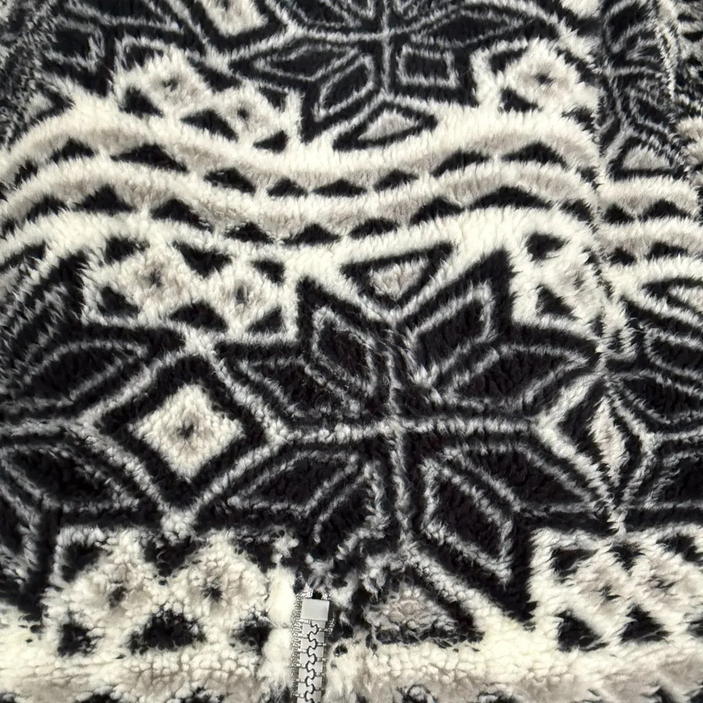 Prince & Fox black and white sherpa fleece aztec quarter zip jacket women's L - Image 9