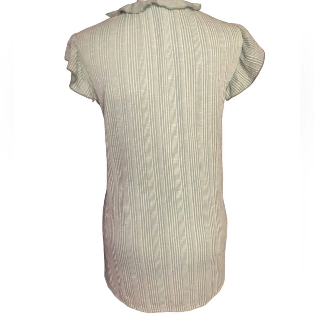 Very cute top white light green stripes with ruffle neckline has no tag Szmed/lg Size undefined - Image 5