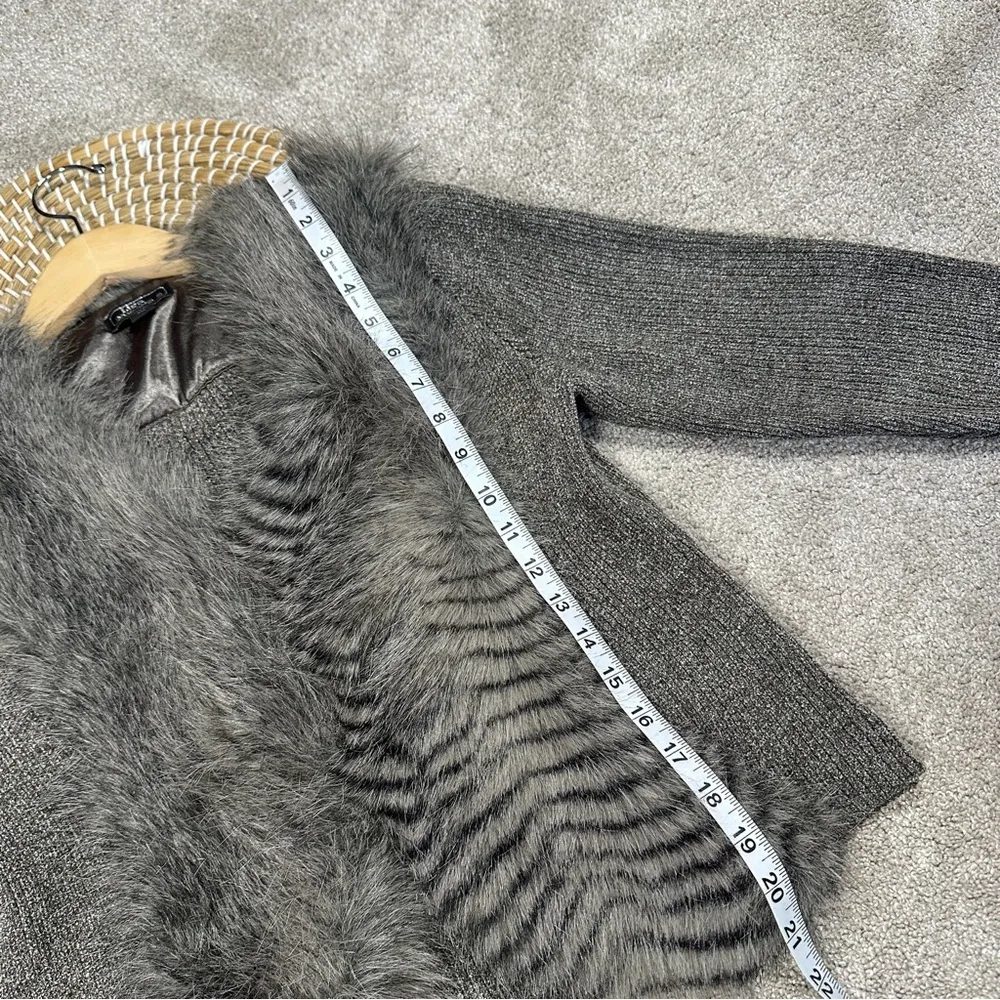 Lisa International Y2K 90s Faux Fur Collared Cardigan Sweater V - Image 12