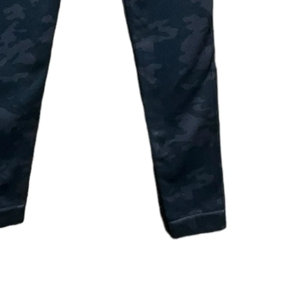 Spanx Look At Me Now Black Camo Seamless Leggings Size Medium - Image 9