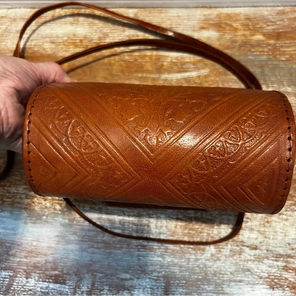 Vintage Moroccan EmilyAnn Tooled Leather Crossbody Small &lipstick Cover Brown - Image 4