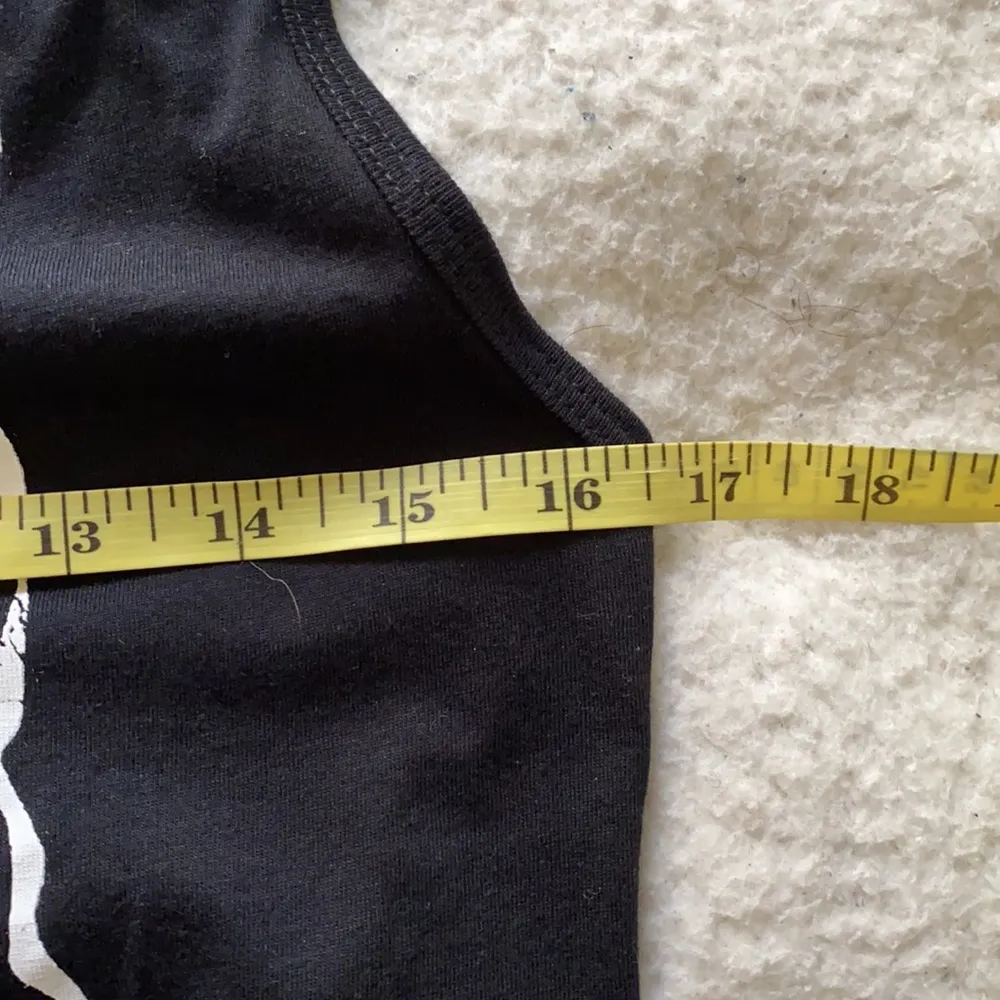 Bella Canvas Tiger Queen Sleeveless Tee Size Large - Image 3