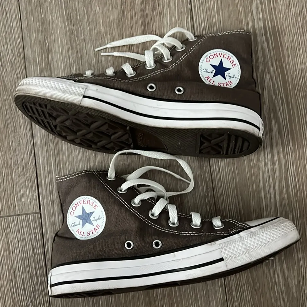 high tops grey-brown size 7 - Image 2