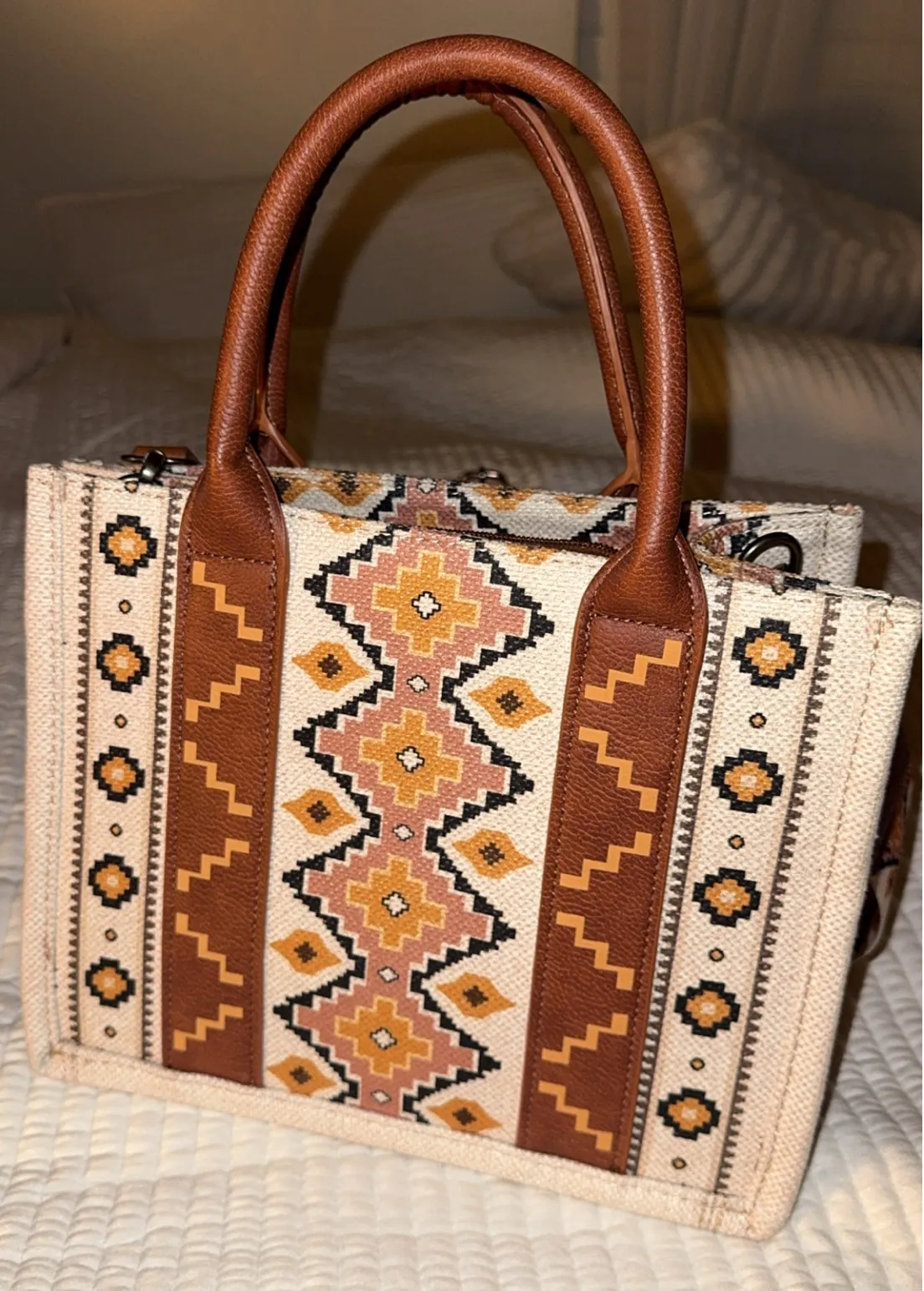 Wrangler Mini Tote Purse - Image 5