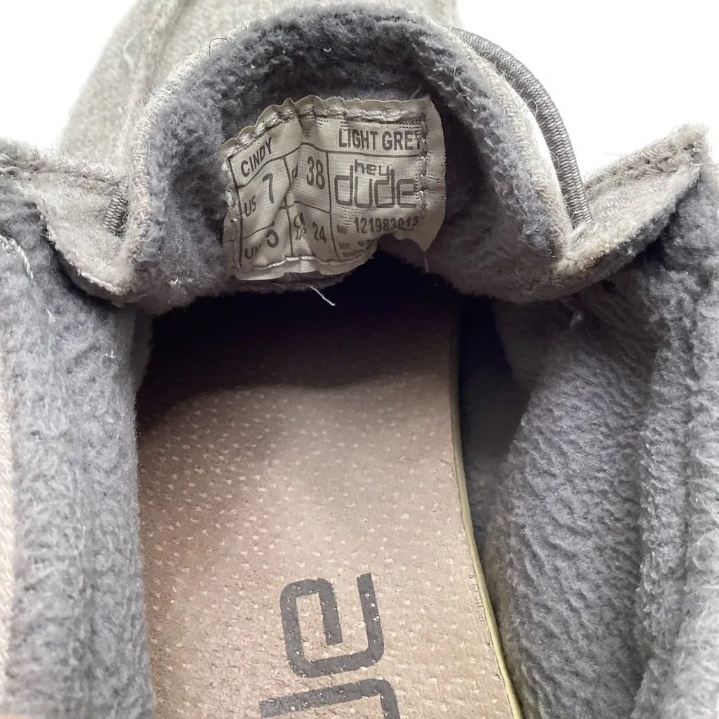Hey dude’s. Cindy size 7. Lt gray - Image 10