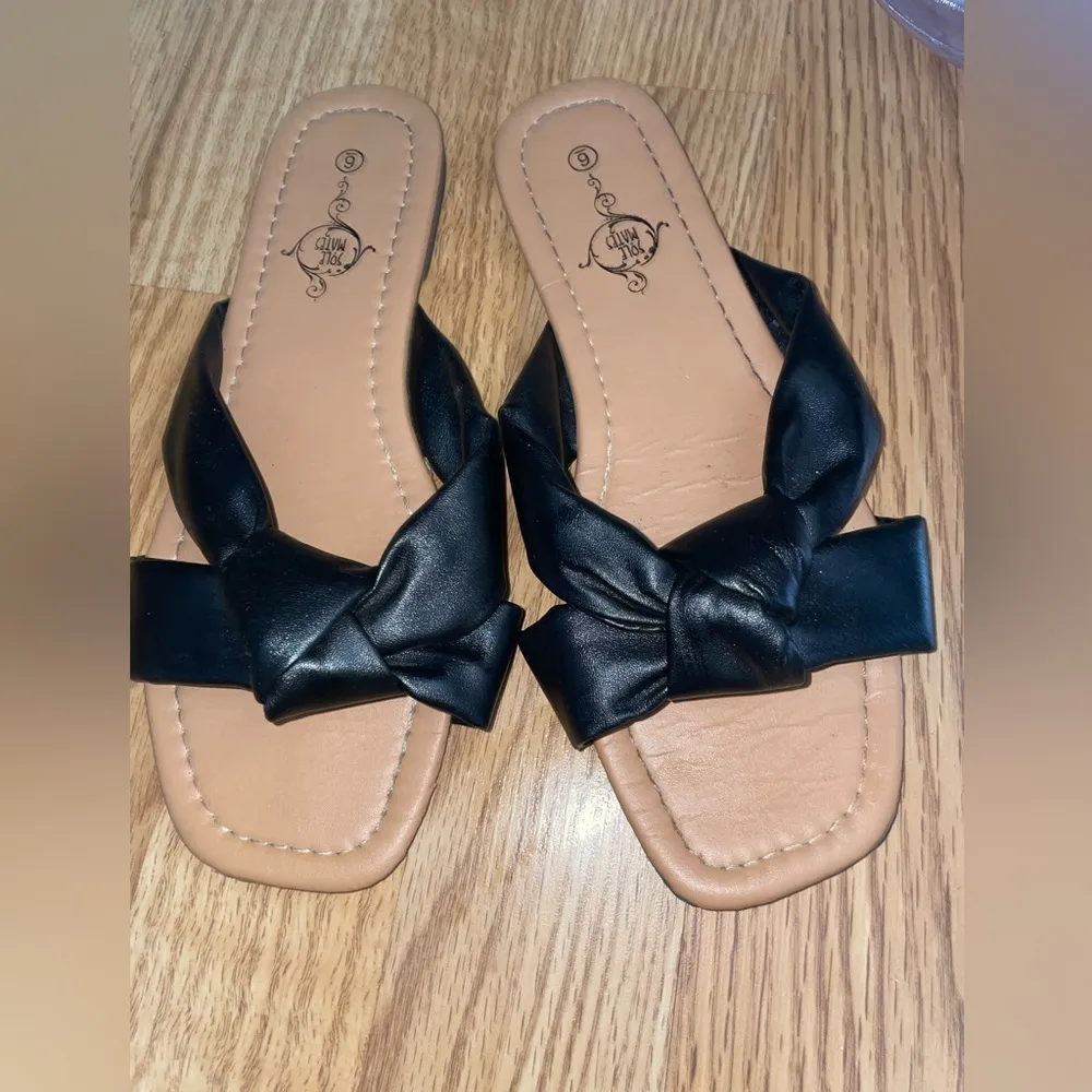 Sole mates Ladies Black Bow Slip On Sandals size 6 black open toe - Image 5