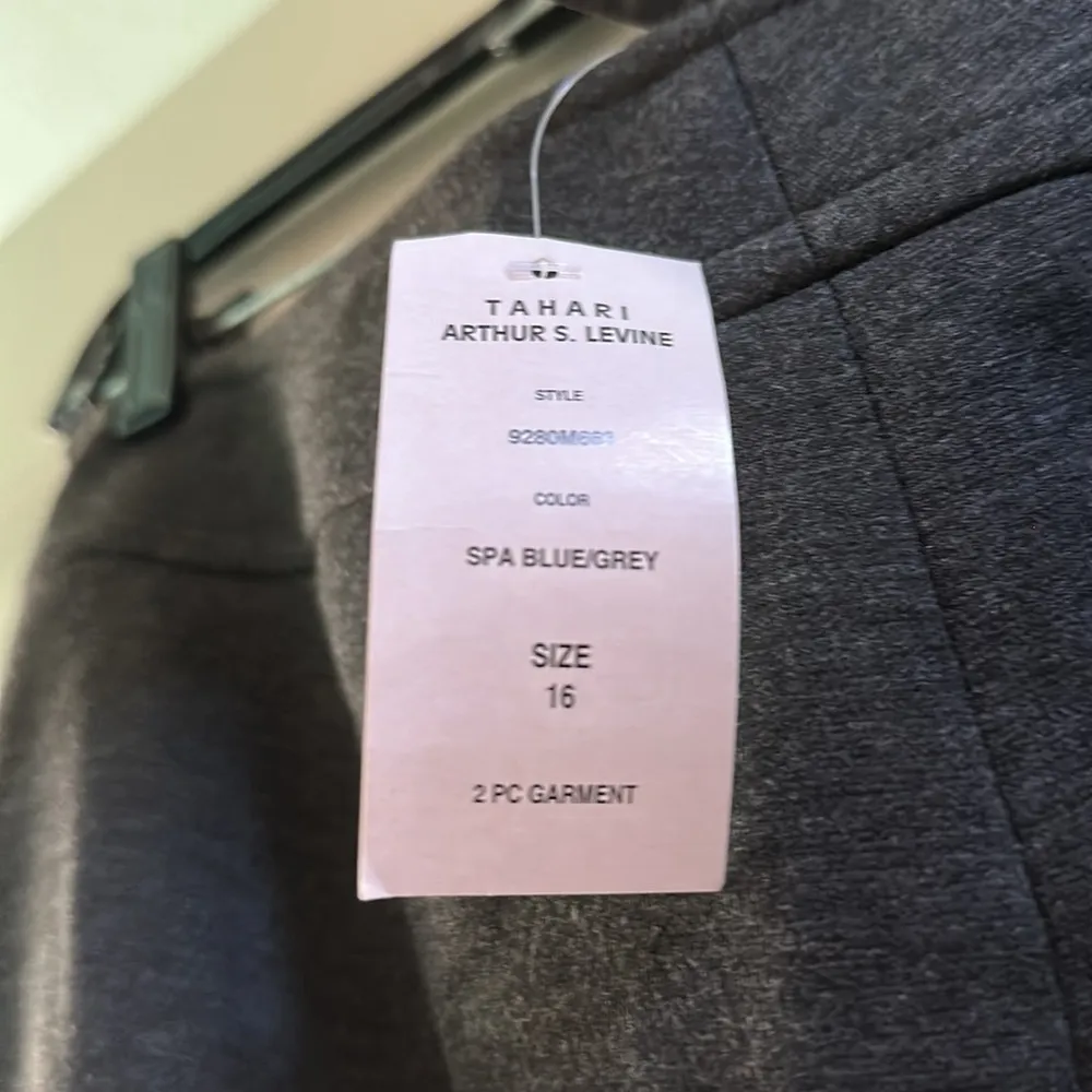 Brand new TAHARI ARTHUR S. LEVINE Gray Size 16 - Image 2