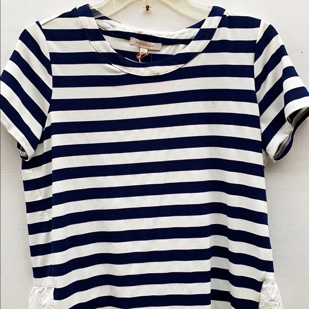 NWT Skies Are Blue Womens Small blue white striped Michelle eyelet top top tee - Image 3