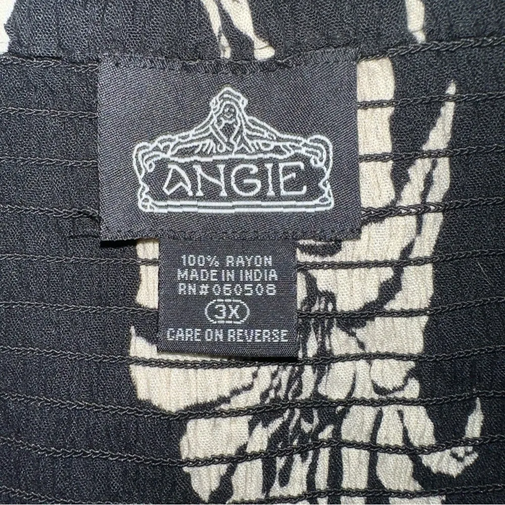 Angie Top Womens 3X Black Blouse Floral Smocked Bodice Baby Doll Lace Y2K Boho - Image 2