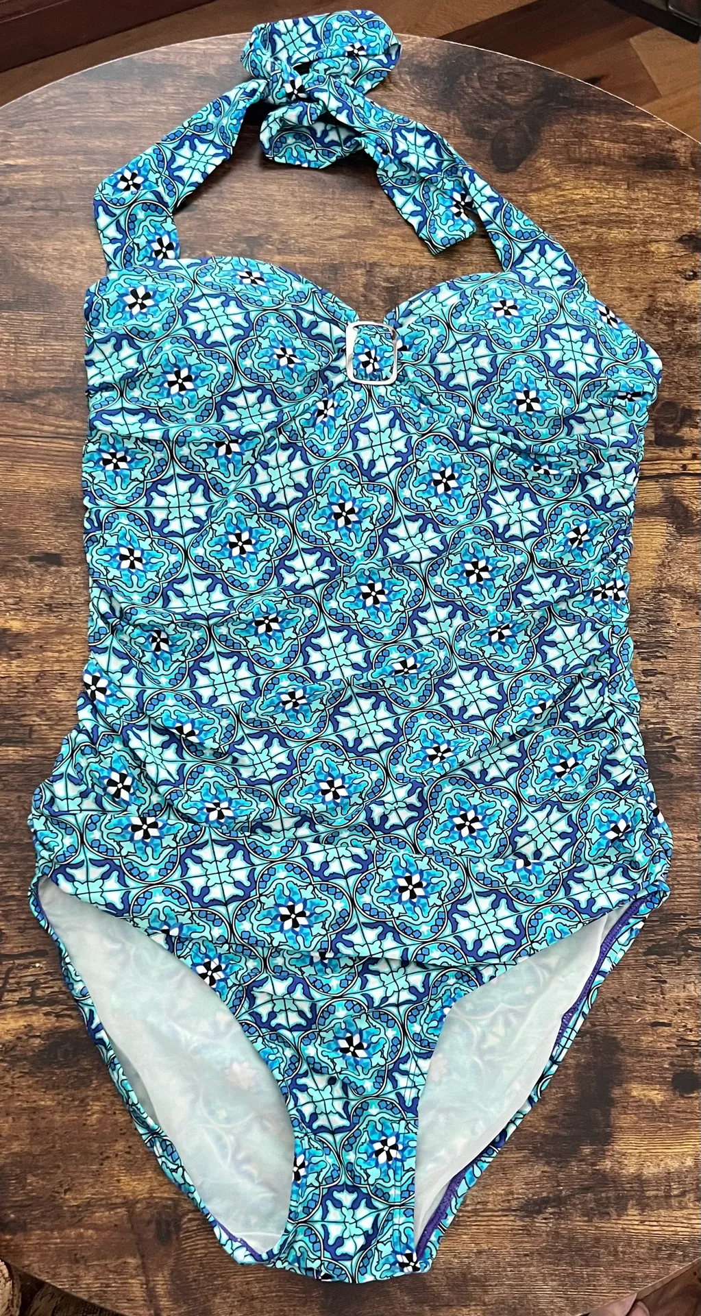 Spanx Love Your Assets by Sara Blakely,  | One piece Fiesta Tile Foundations Swimsuit. Size: M. - Image 16