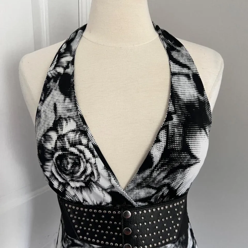 Y2K BLACK AND WHITE ROSE‎ PRINT BELTED HALTER NECK TANK TOP Size L - Image 2