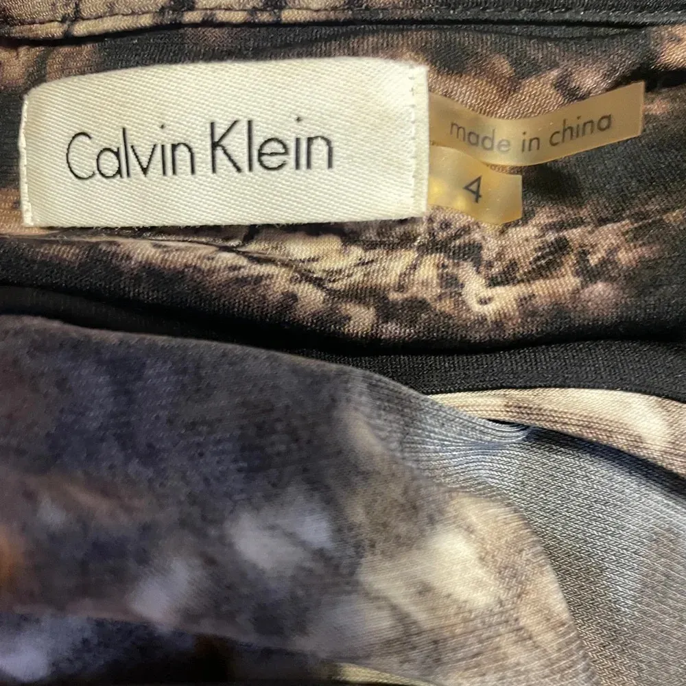 Calvin Klein Animal Print Tie Waist Button MIDI Dress Size 4 Mob Wife Stretchy - Image 6