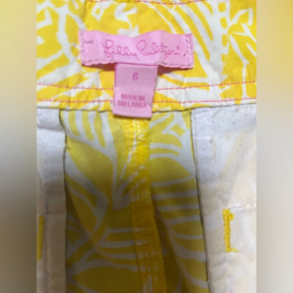 Lilly Pulitzer Yellow And White Floral Print 4.5” Shorts Size 6 - Image 7