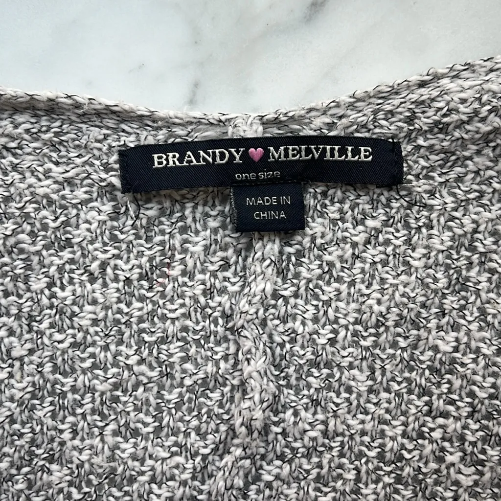 Brandy Melville  Grey and Black Cardigan - Image 3