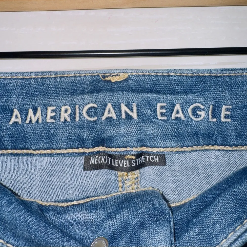 American Eagle Next Level Stretch Women's Curvy Super Hi Rise Jegging Crop Jeans - Image 3